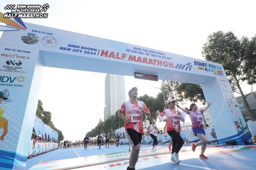 BINH DUONG NEW CITY HALF MARATHON 2024 - Ảnh #1821474