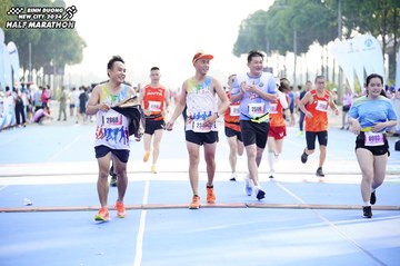 BINH DUONG NEW CITY HALF MARATHON 2024 - Ảnh #1759432