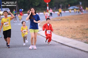 BINH DUONG NEW CITY HALF MARATHON 2024 - Ảnh #1727088