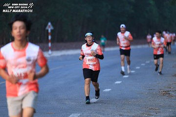 BINH DUONG NEW CITY HALF MARATHON 2024 - Ảnh #1750324