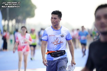 BINH DUONG NEW CITY HALF MARATHON 2024 - Ảnh #1759985