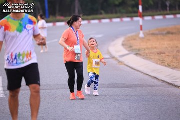BINH DUONG NEW CITY HALF MARATHON 2024 - Ảnh #1727239