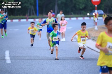 BINH DUONG NEW CITY HALF MARATHON 2024 - Ảnh #1726380