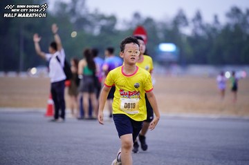 BINH DUONG NEW CITY HALF MARATHON 2024 - Ảnh #1725399
