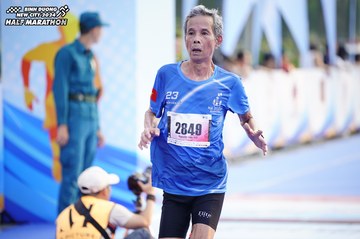 BINH DUONG NEW CITY HALF MARATHON 2024 - Ảnh #1758171