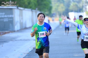 BINH DUONG NEW CITY HALF MARATHON 2024 - Ảnh #1769617