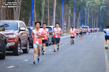 BINH DUONG NEW CITY HALF MARATHON 2024 - Ảnh #1756268