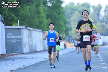 BINH DUONG NEW CITY HALF MARATHON 2024 - Ảnh #1768459