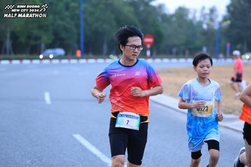 BINH DUONG NEW CITY HALF MARATHON 2024 - Ảnh #1726046