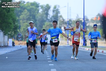 BINH DUONG NEW CITY HALF MARATHON 2024 - Ảnh #1765449