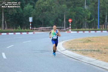 BINH DUONG NEW CITY HALF MARATHON 2024 - Ảnh #1735384