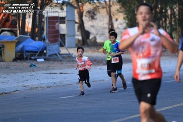 BINH DUONG NEW CITY HALF MARATHON 2024 - Ảnh #1750632