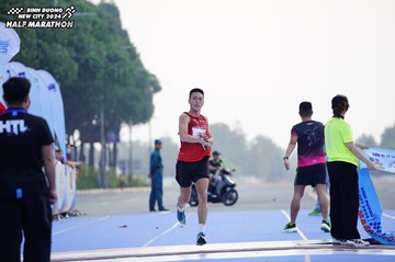 BINH DUONG NEW CITY HALF MARATHON 2024 - Ảnh #1770977