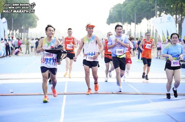 BINH DUONG NEW CITY HALF MARATHON 2024 - Ảnh #1759430