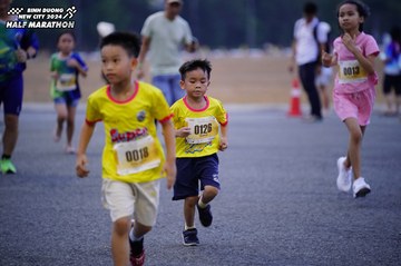 BINH DUONG NEW CITY HALF MARATHON 2024 - Ảnh #1725219