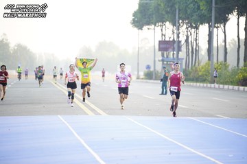 BINH DUONG NEW CITY HALF MARATHON 2024 - Ảnh #1757048