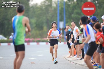 BINH DUONG NEW CITY HALF MARATHON 2024 - Ảnh #1736402