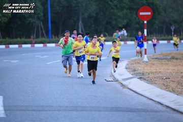 BINH DUONG NEW CITY HALF MARATHON 2024 - Ảnh #1726160