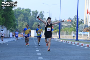 BINH DUONG NEW CITY HALF MARATHON 2024 - Ảnh #1766362