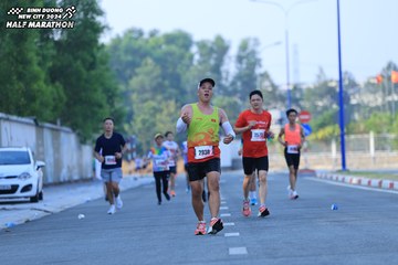 BINH DUONG NEW CITY HALF MARATHON 2024 - Ảnh #1764173
