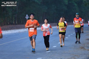 BINH DUONG NEW CITY HALF MARATHON 2024 - Ảnh #1750232