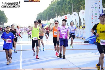 BINH DUONG NEW CITY HALF MARATHON 2024 - Ảnh #1768219