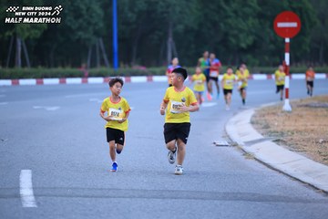 BINH DUONG NEW CITY HALF MARATHON 2024 - Ảnh #1726277