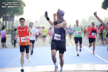 BINH DUONG NEW CITY HALF MARATHON 2024 - Ảnh #1759941