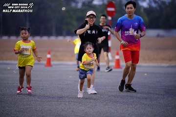 BINH DUONG NEW CITY HALF MARATHON 2024 - Ảnh #1725902