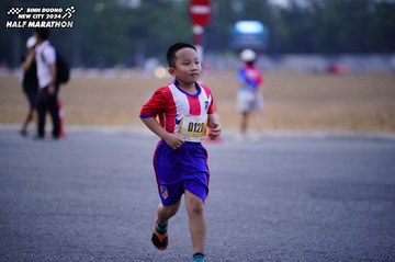 BINH DUONG NEW CITY HALF MARATHON 2024 - Ảnh #1725111