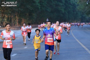 BINH DUONG NEW CITY HALF MARATHON 2024 - Ảnh #1772077