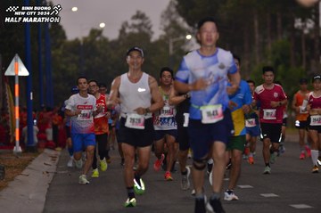 BINH DUONG NEW CITY HALF MARATHON 2024 - Ảnh #1740949