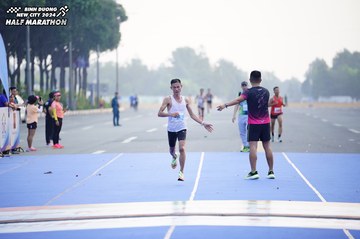 BINH DUONG NEW CITY HALF MARATHON 2024 - Ảnh #1772666
