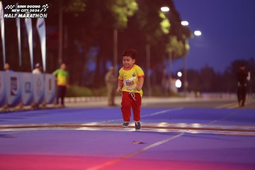 BINH DUONG NEW CITY HALF MARATHON 2024 - Ảnh #1729362