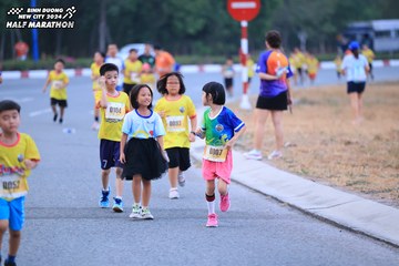 BINH DUONG NEW CITY HALF MARATHON 2024 - Ảnh #1726520