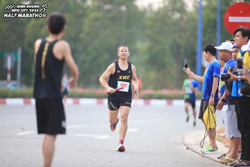 BINH DUONG NEW CITY HALF MARATHON 2024 - Ảnh #1736304