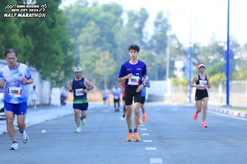 BINH DUONG NEW CITY HALF MARATHON 2024 - Ảnh #1766253