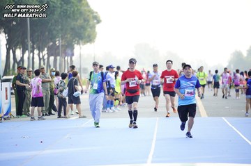 BINH DUONG NEW CITY HALF MARATHON 2024 - Ảnh #1760957