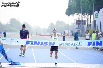 BINH DUONG NEW CITY HALF MARATHON 2024 - Ảnh #1771370