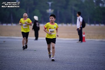 BINH DUONG NEW CITY HALF MARATHON 2024 - Ảnh #1725159