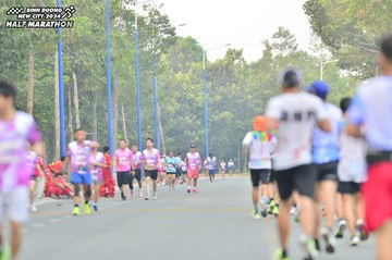 BINH DUONG NEW CITY HALF MARATHON 2024 - Ảnh #1750695