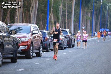 BINH DUONG NEW CITY HALF MARATHON 2024 - Ảnh #1755496
