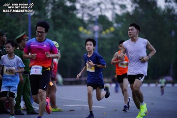 BINH DUONG NEW CITY HALF MARATHON 2024 - Ảnh #1724492