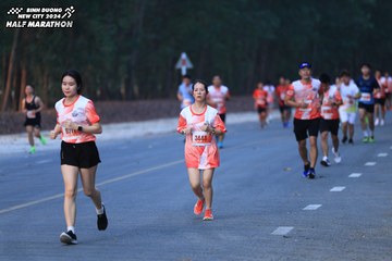 BINH DUONG NEW CITY HALF MARATHON 2024 - Ảnh #1750537