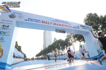 BINH DUONG NEW CITY HALF MARATHON 2024 - Ảnh #1821445