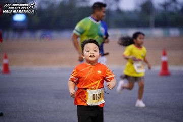 BINH DUONG NEW CITY HALF MARATHON 2024 - Ảnh #1725765