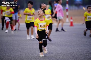 BINH DUONG NEW CITY HALF MARATHON 2024 - Ảnh #1725624