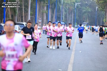 BINH DUONG NEW CITY HALF MARATHON 2024 - Ảnh #1755298