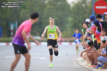 BINH DUONG NEW CITY HALF MARATHON 2024 - Ảnh #1736804