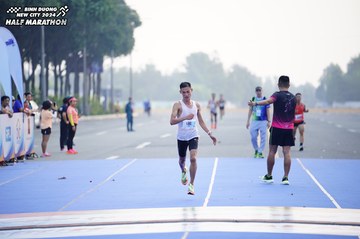 BINH DUONG NEW CITY HALF MARATHON 2024 - Ảnh #1772690